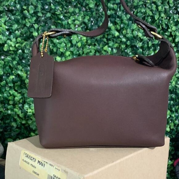 Coach Handbags - Vintage COACH Classic Pouch 9261 Dominican Republic
